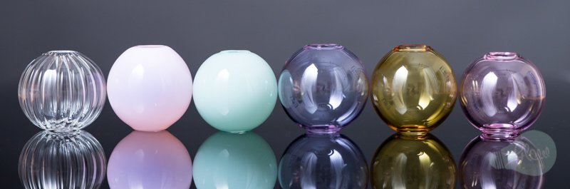 Image of Princess Betty Glass Globe Pendant light